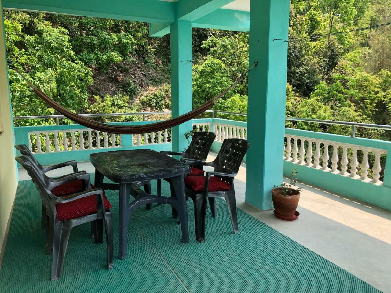 Happy Sedi Lodge Pokhara Exterior photo